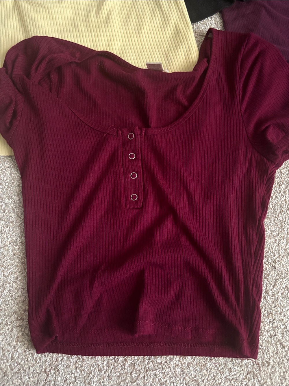Assorted Women's Tank Tops - Mixed Colors - Picture 6 of 10
